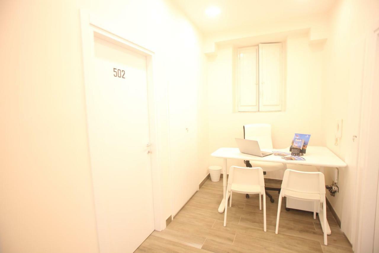 Bed & Breakfast Garibaldi Station 2punto0 *